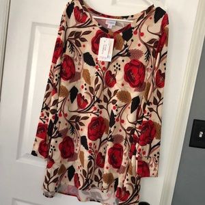 Lularoe Elizabeth top